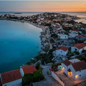 4 Bedroom Villa with Pool near Milna, Brac Island Sleeps 8 